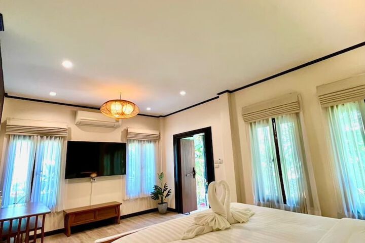 Room 51 of 144