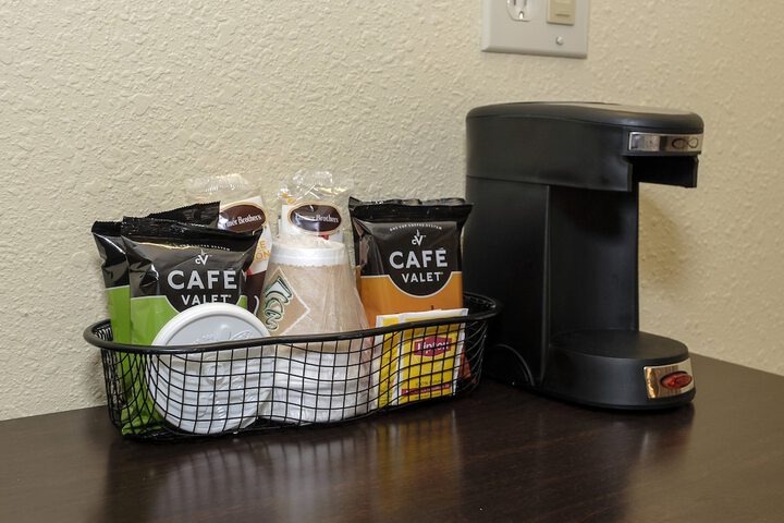Breakfast/Coffee Service 17 of 33