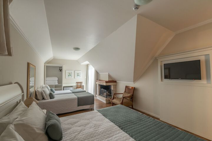Room 44 of 123