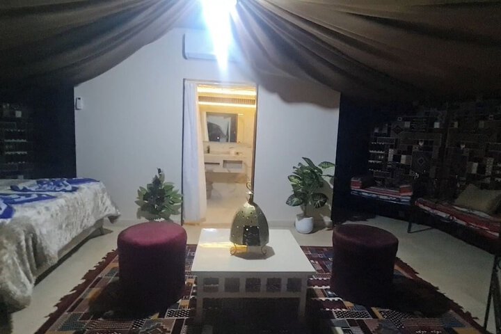 Room 28 of 146