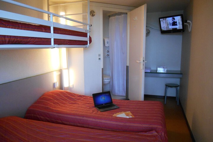 Room 5 of 41