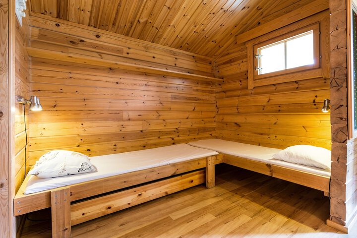 Room 14 of 185