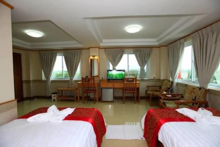 Room 9 of 23