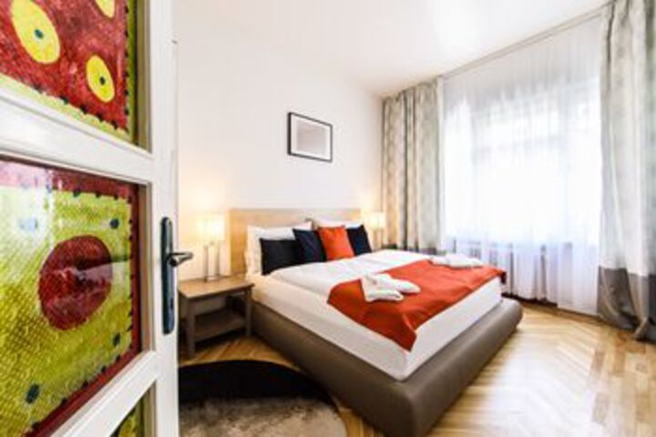 Room 17 of 31