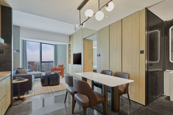 Room 32 of 55