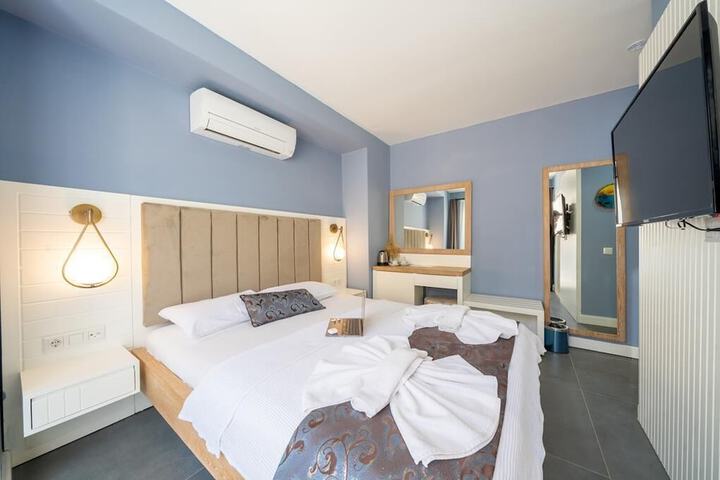 Room 21 of 128