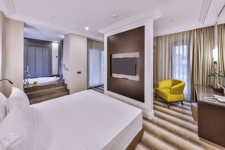 Room 18 of 89