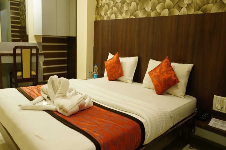 Room 4 of 41