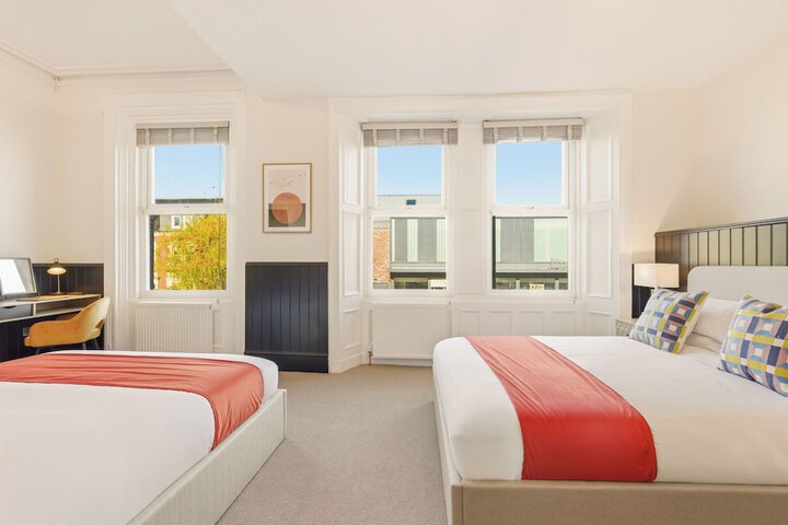 Room 18 of 29