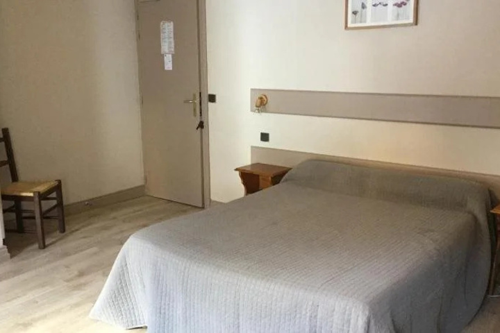 Room 16 of 17