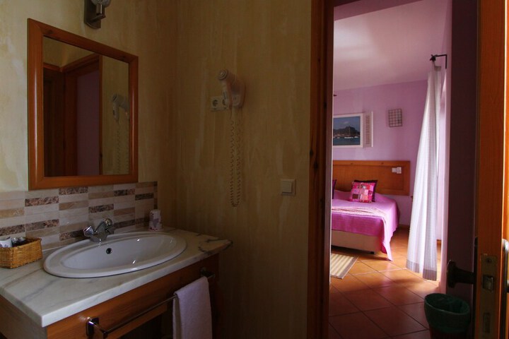 Room 40 of 95