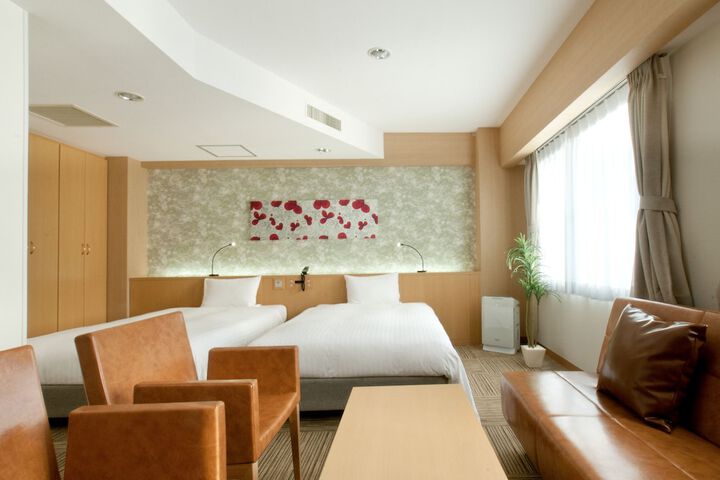 Room 12 of 109