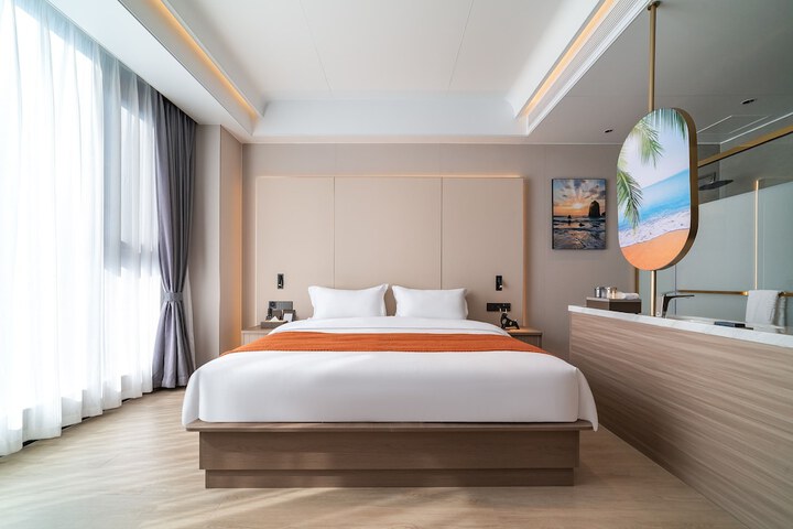 Room 15 of 62