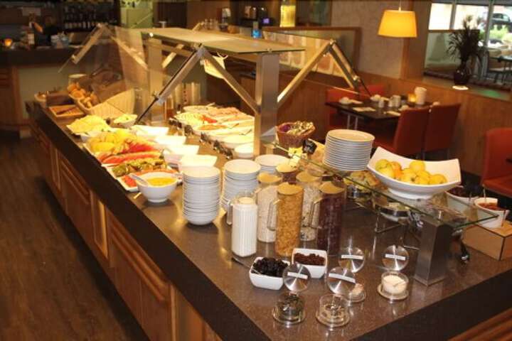 Dining 50 of 66