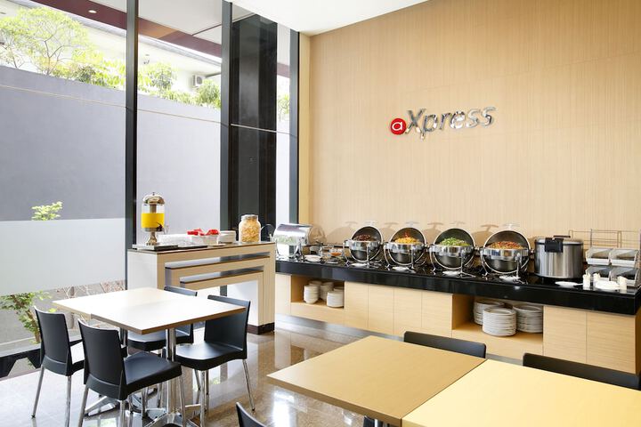 Dining Photos