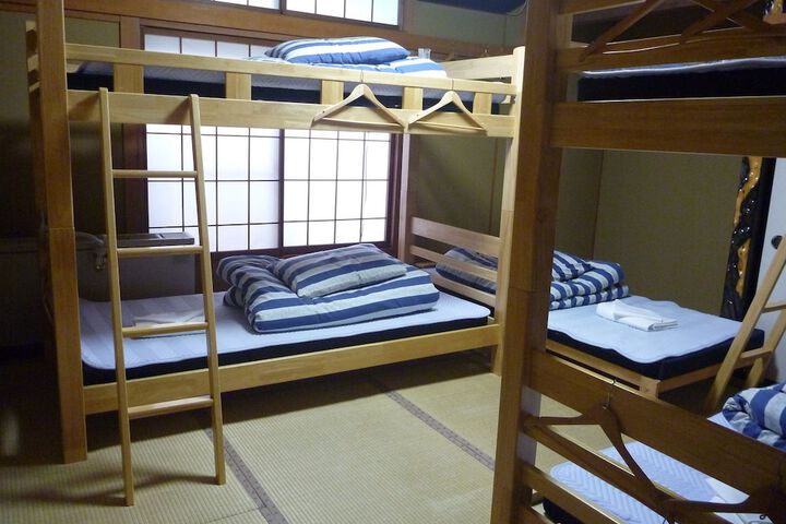 Room 15 of 66