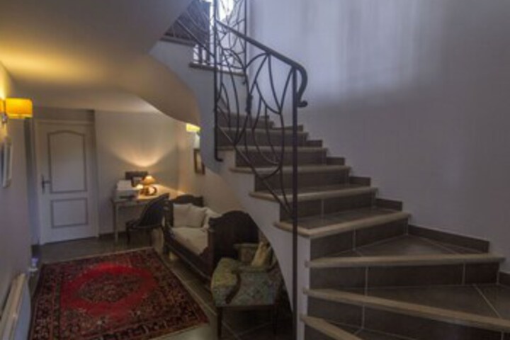 Room 7 of 22