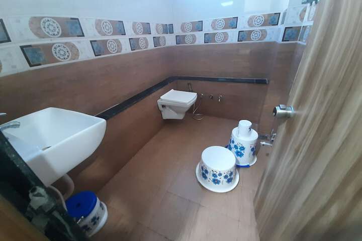 Room 29 of 37