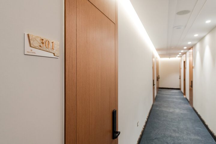 Ballroom/Hall 100 of 115