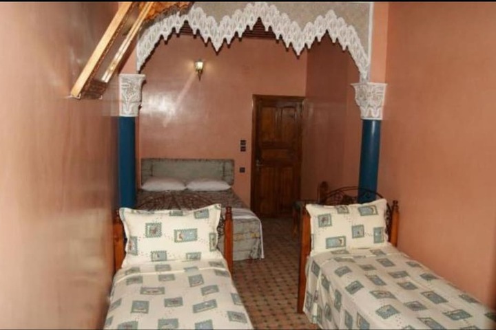 Room 5 of 11