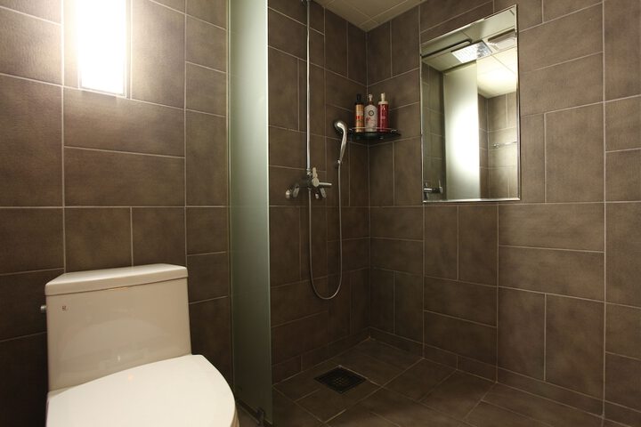 Room 29 of 42