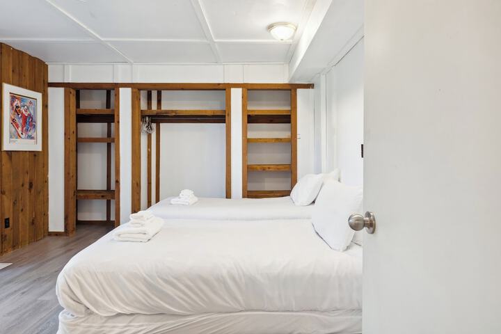 Room 14 of 69