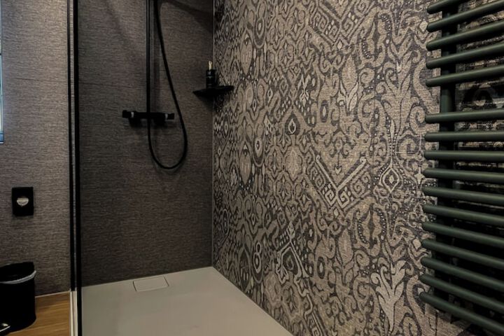 Room 90 of 153