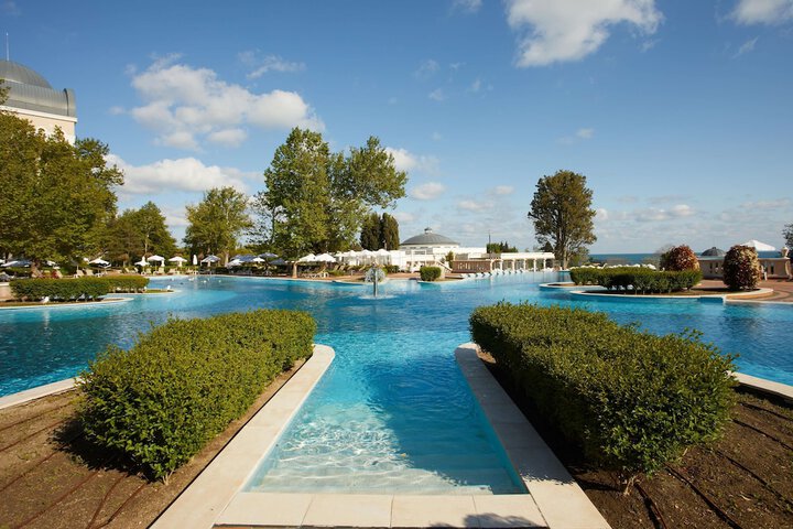 Pool 48 of 127