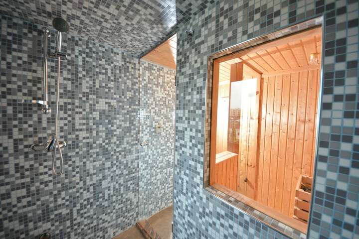 Room 105 of 134