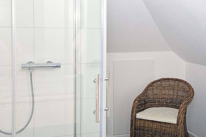 Room 11 of 23