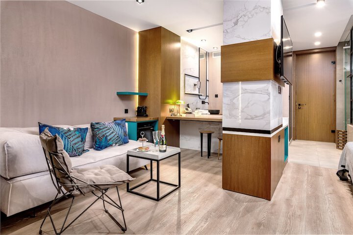 Room 43 of 145