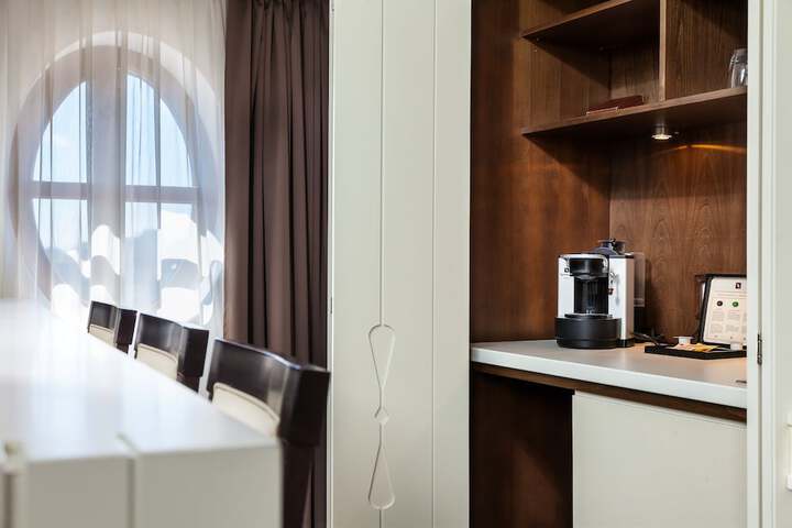 Private kitchenette