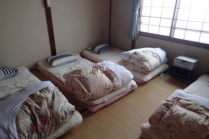 Room 2 of 12