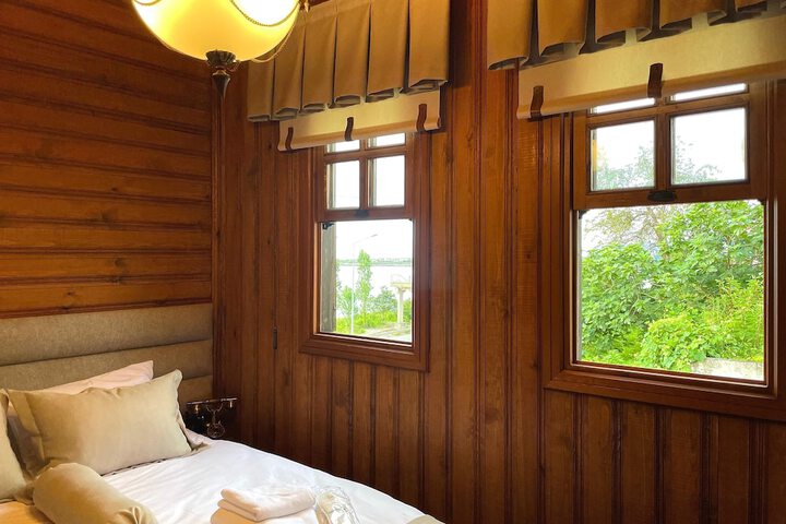 Room 3 of 23