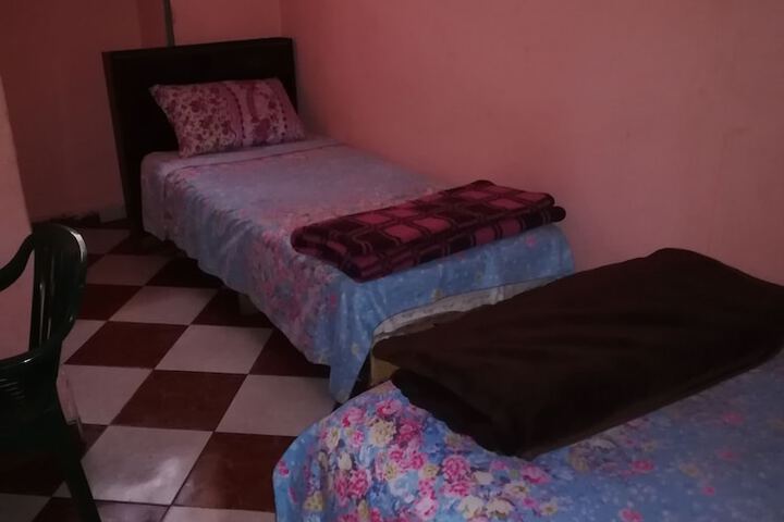Room 8 of 19
