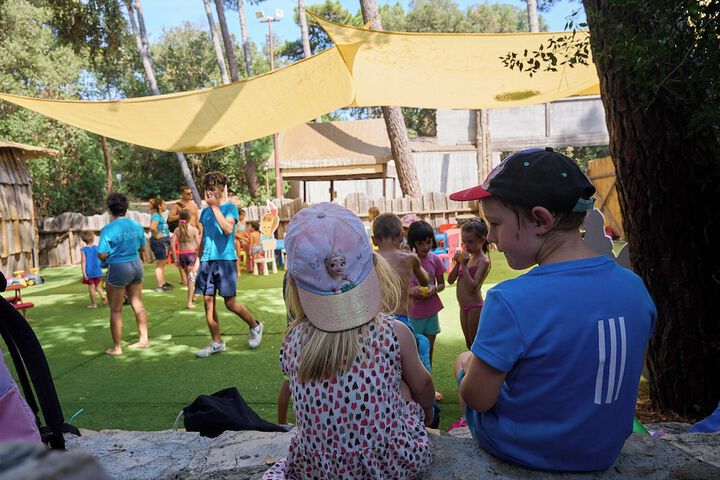 Childrens Activities 107 of 159