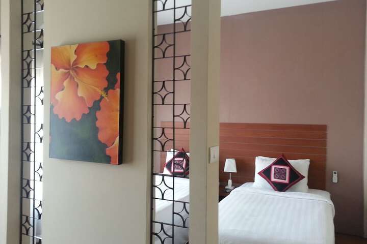 Room 8 of 52