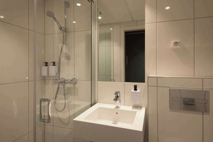 Room 10 of 47