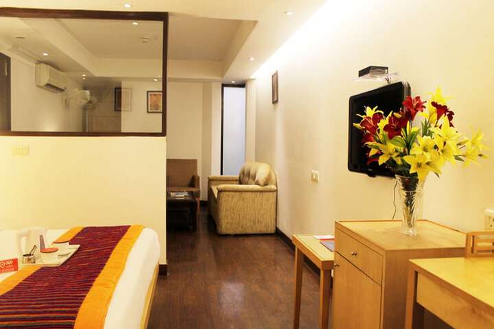 Room 7 of 14