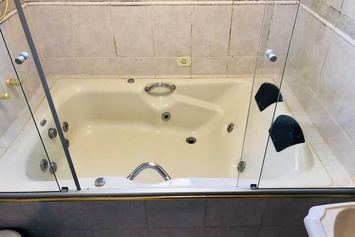 Room 15 of 19