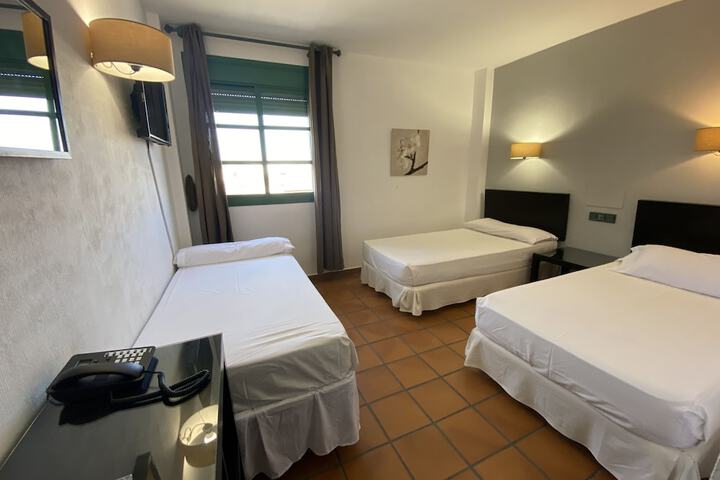 Room 8 of 35