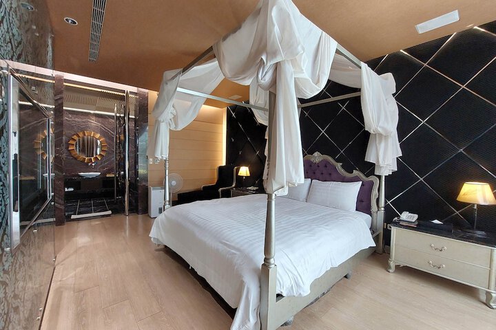 Room 16 of 69