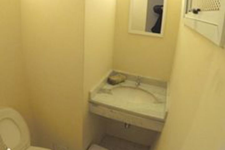 Room 11 of 79