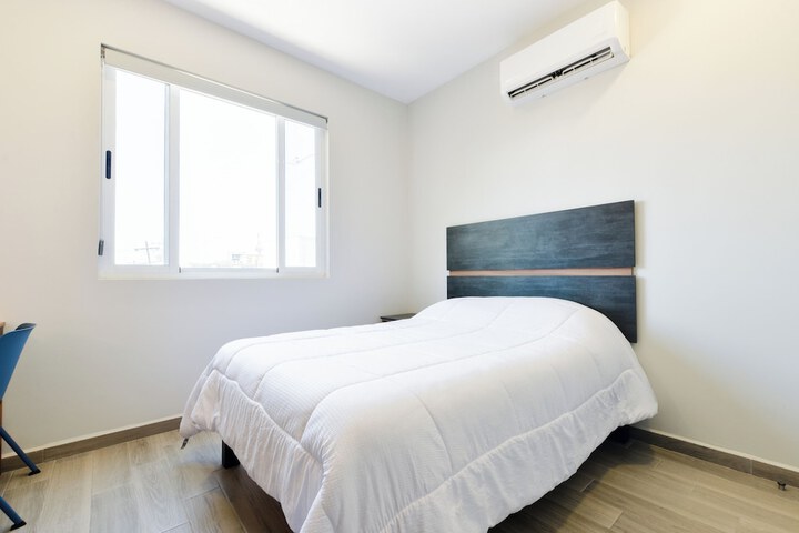Room 25 of 228