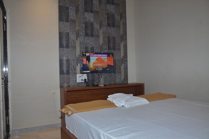 Room 8 of 39