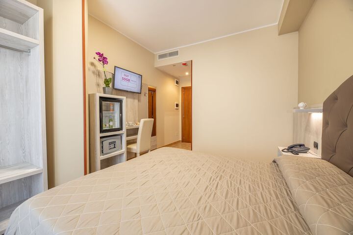 Room 37 of 88
