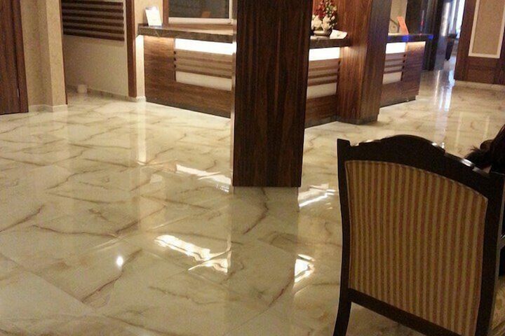 Entrance & Lobby