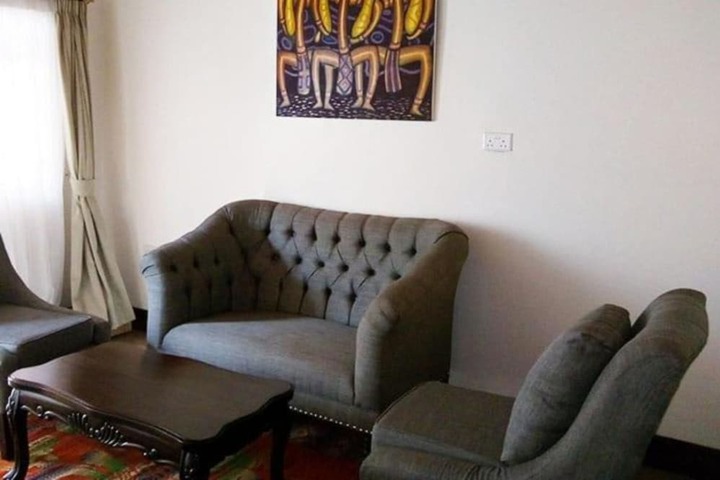 Room 6 of 11