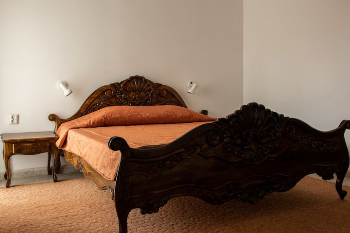 Room 3 of 52