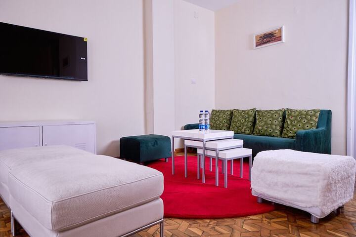 Room 13 of 30